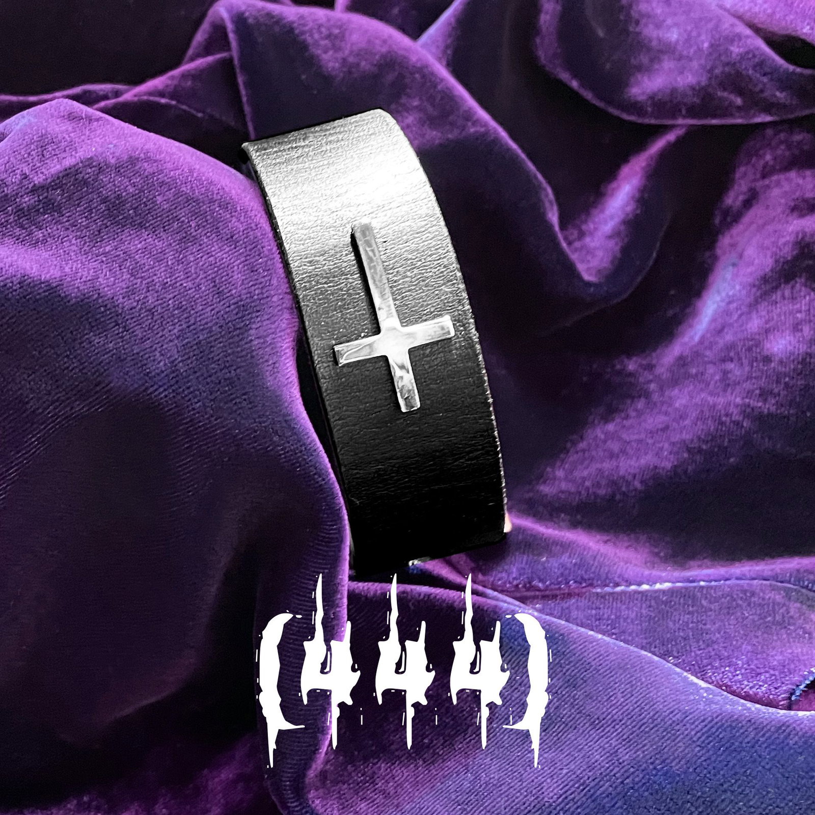 Efva Attling 444. ONE SIZE - SILVER & L&Auml;DER