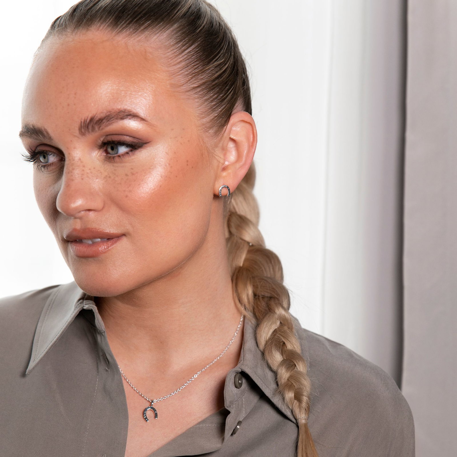 Little Take No Shit Pendant bild 2