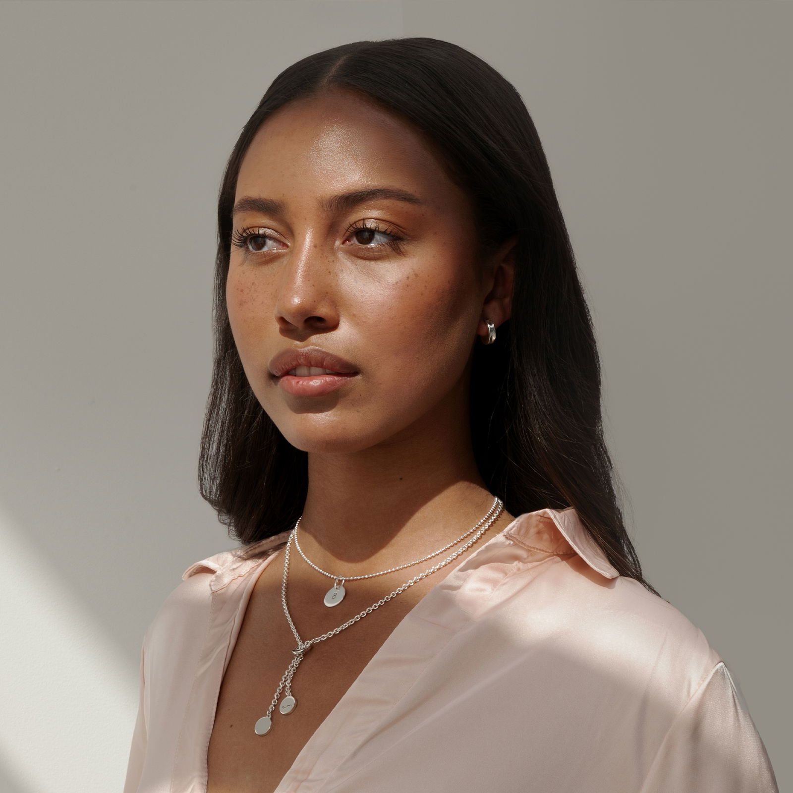 Twin Dots Necklace bild 2