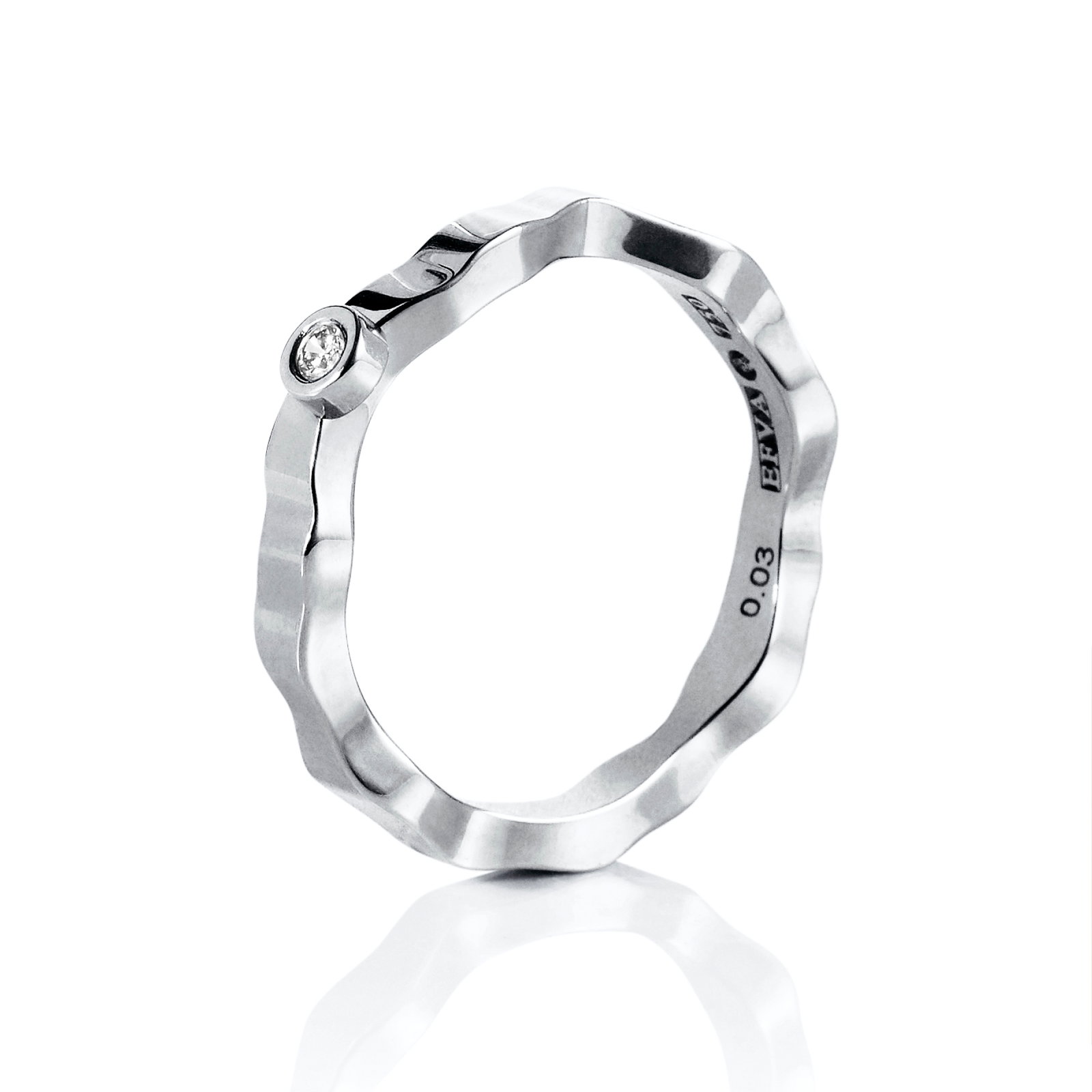 Efva Attling Future Perfect Star Ring 19.00 - VITGULD