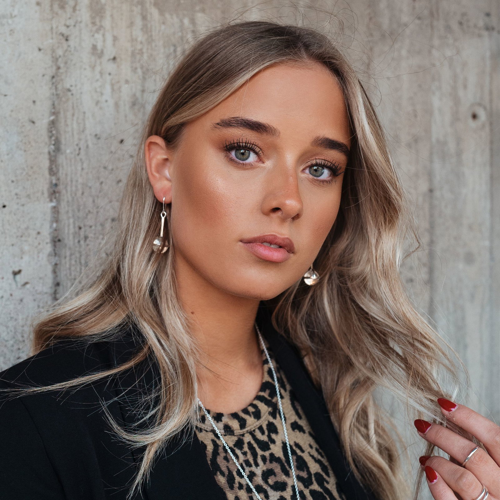 Amor Fati Globe Earrings-Crystal Quartz bild 2